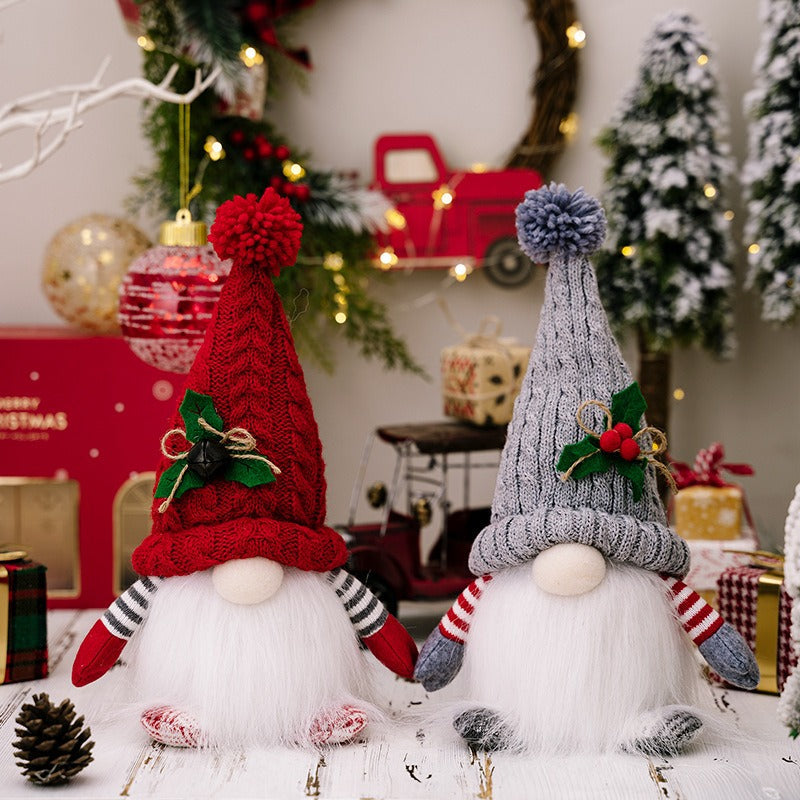 Illuminated Christmas Gnome Pair for Warm Holiday Glow