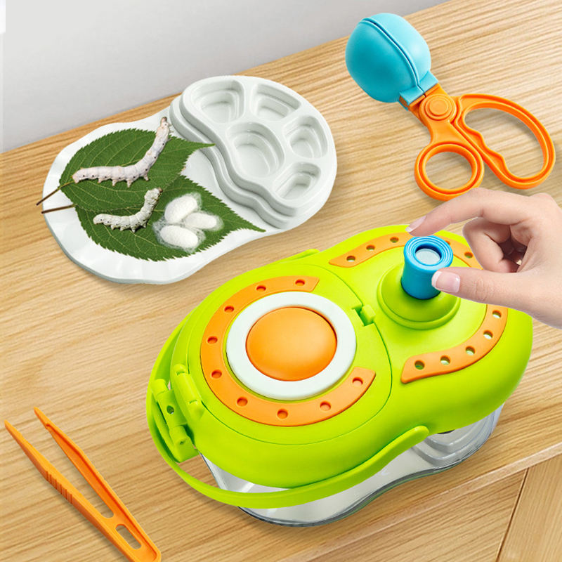 360° Insect Observation Habitat with LED Magnifier