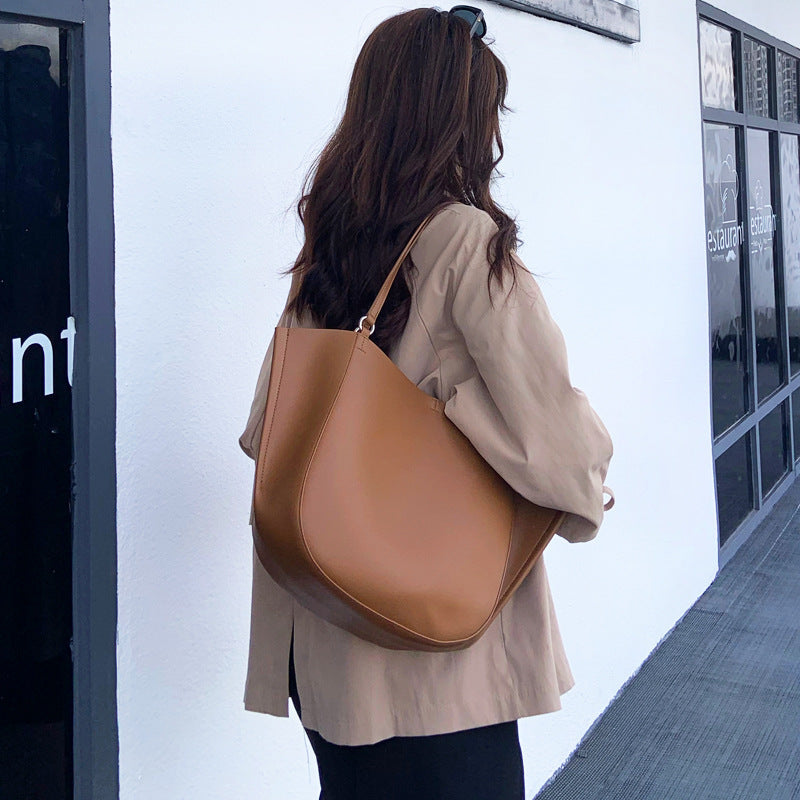 Leather-Look Women's Shoulder Bag for Daily Essentials