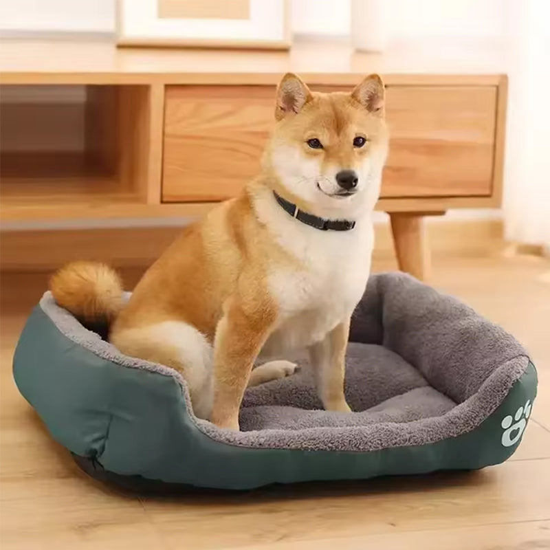 Fleece Pet Bed with Waterproof Bottom for Cozy Rest