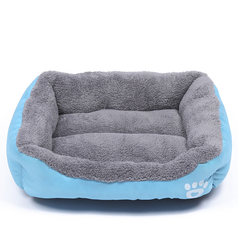Fleece Pet Bed with Waterproof Bottom for Cozy Rest