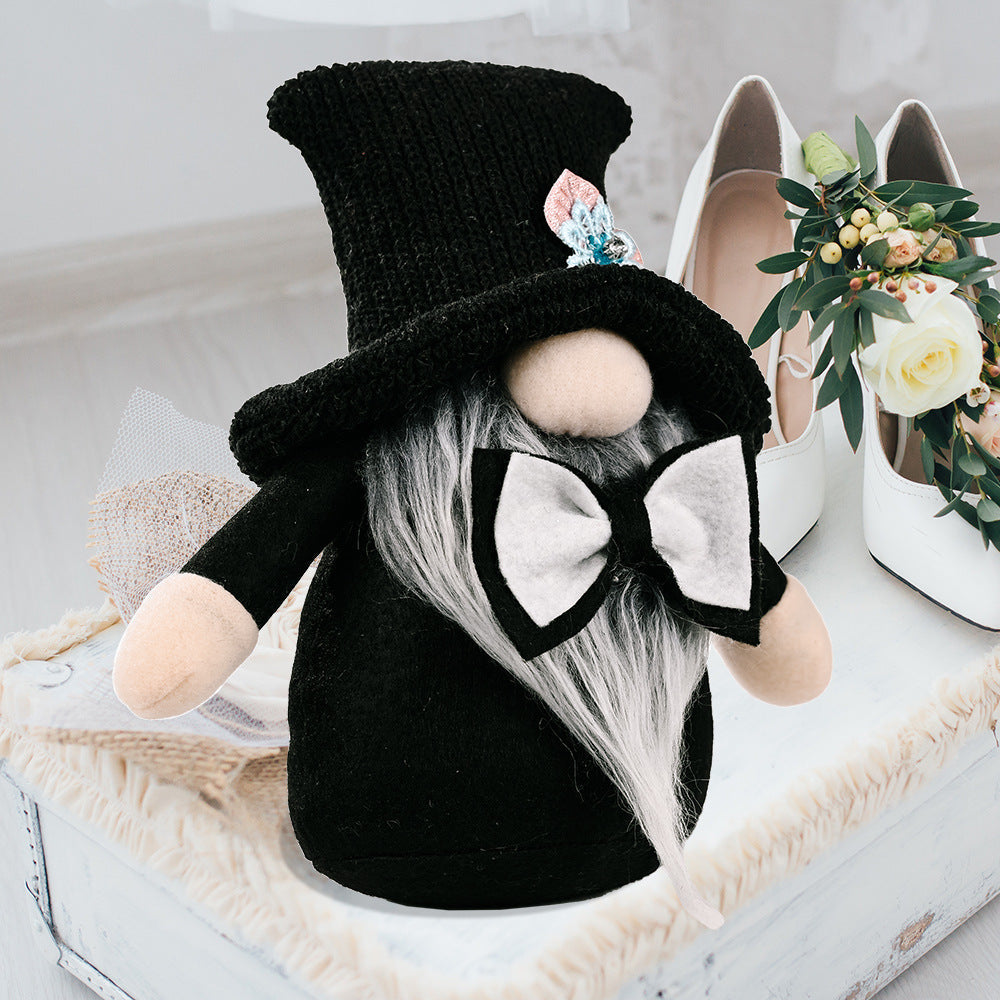 Wedding Gnome Couple Decor for Romantic Home Displays