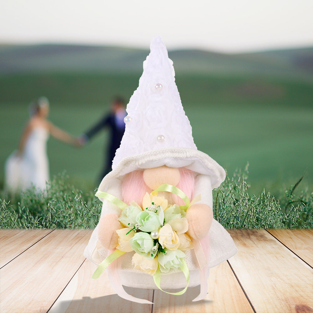 Wedding Gnome Couple Decor for Romantic Home Displays