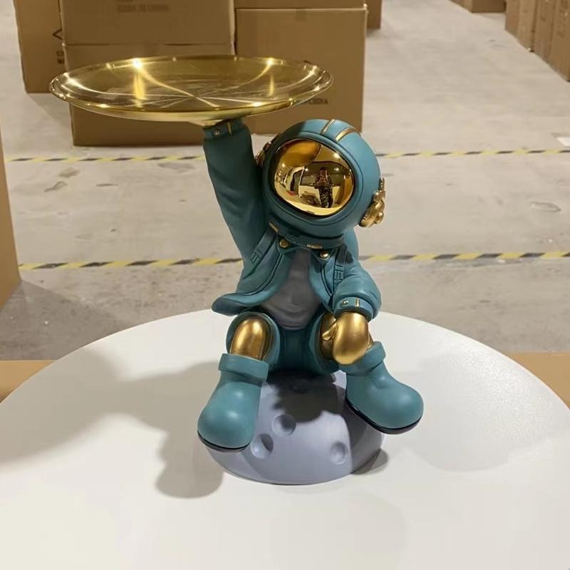 Astronaut Decor Sculpture With Functional Display Tray