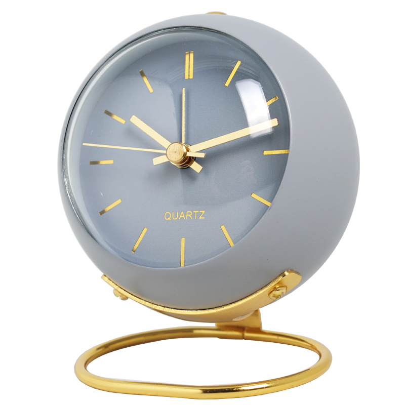 Nordic Desk Clock With Charming Analog Time Display