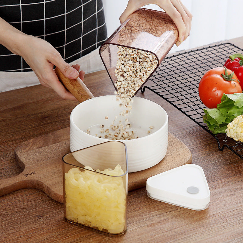 Sealed Triangular Plastic Storage Jars for Dry Food