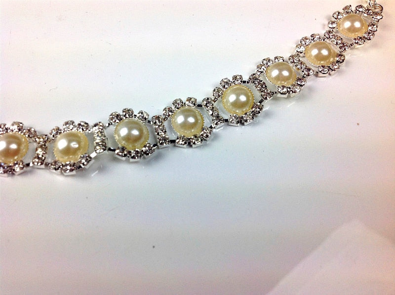 Pearl Pet Collar Necklace for Elegant Photo Moments