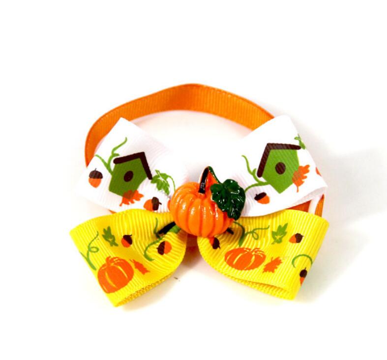 Pet Pumpkin Bow Tie for Festive Halloween Party Style