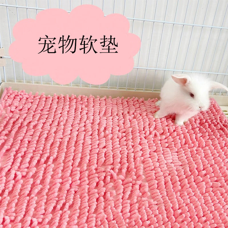 Chenille Pet Mat for Rabbits, Cats & Small Pets Comfort