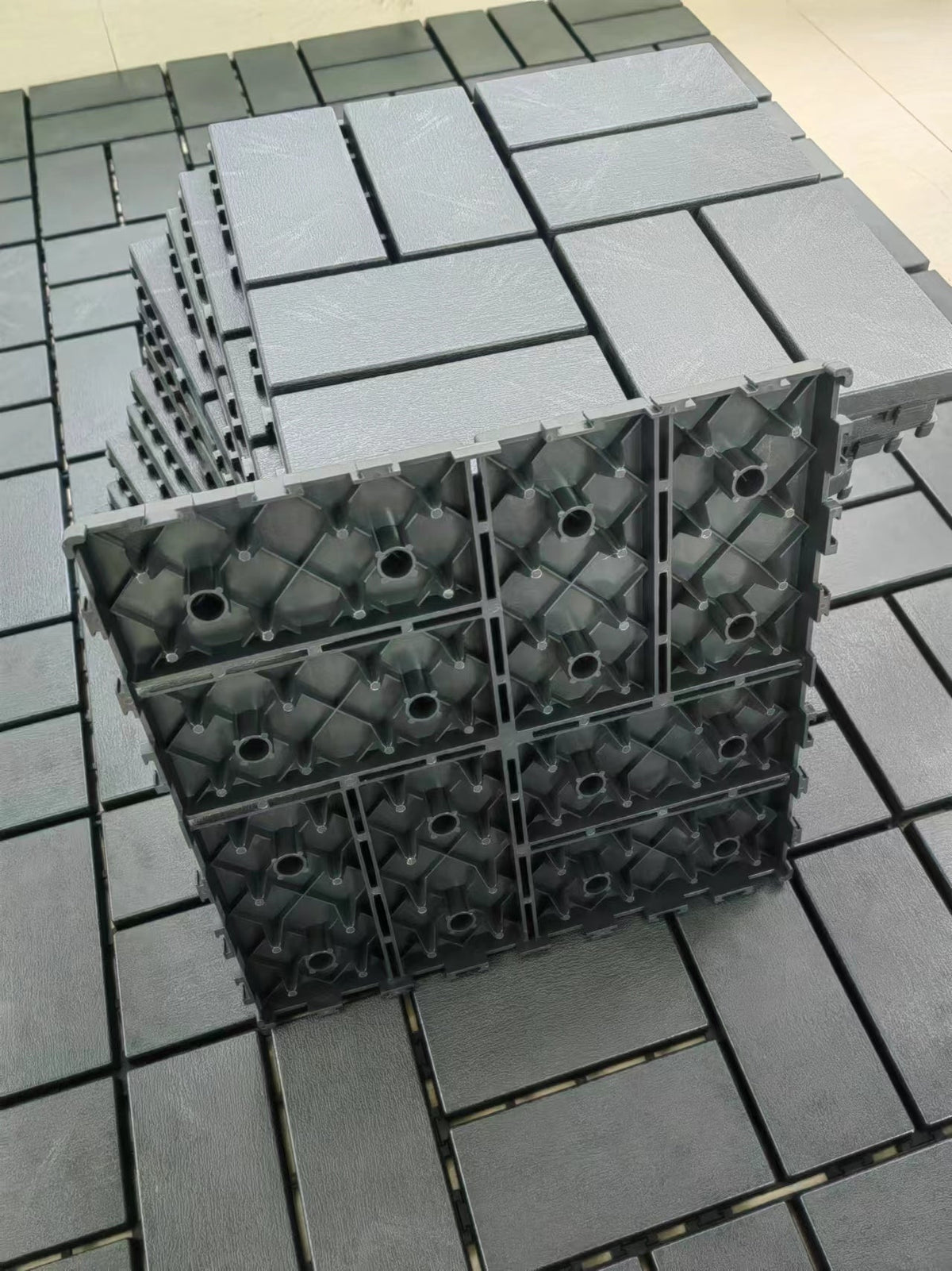 Interlocking Deck Tiles 12x12 Waterproof Patio Flooring
