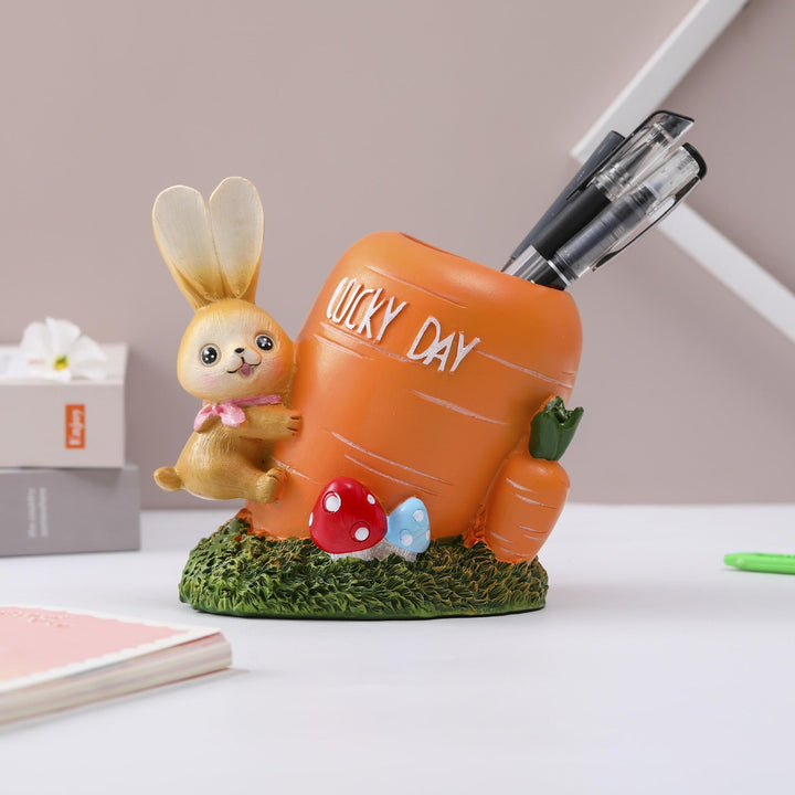 Rabbit Desk Organizer: Carrot-Shaped Pen Holder Decor