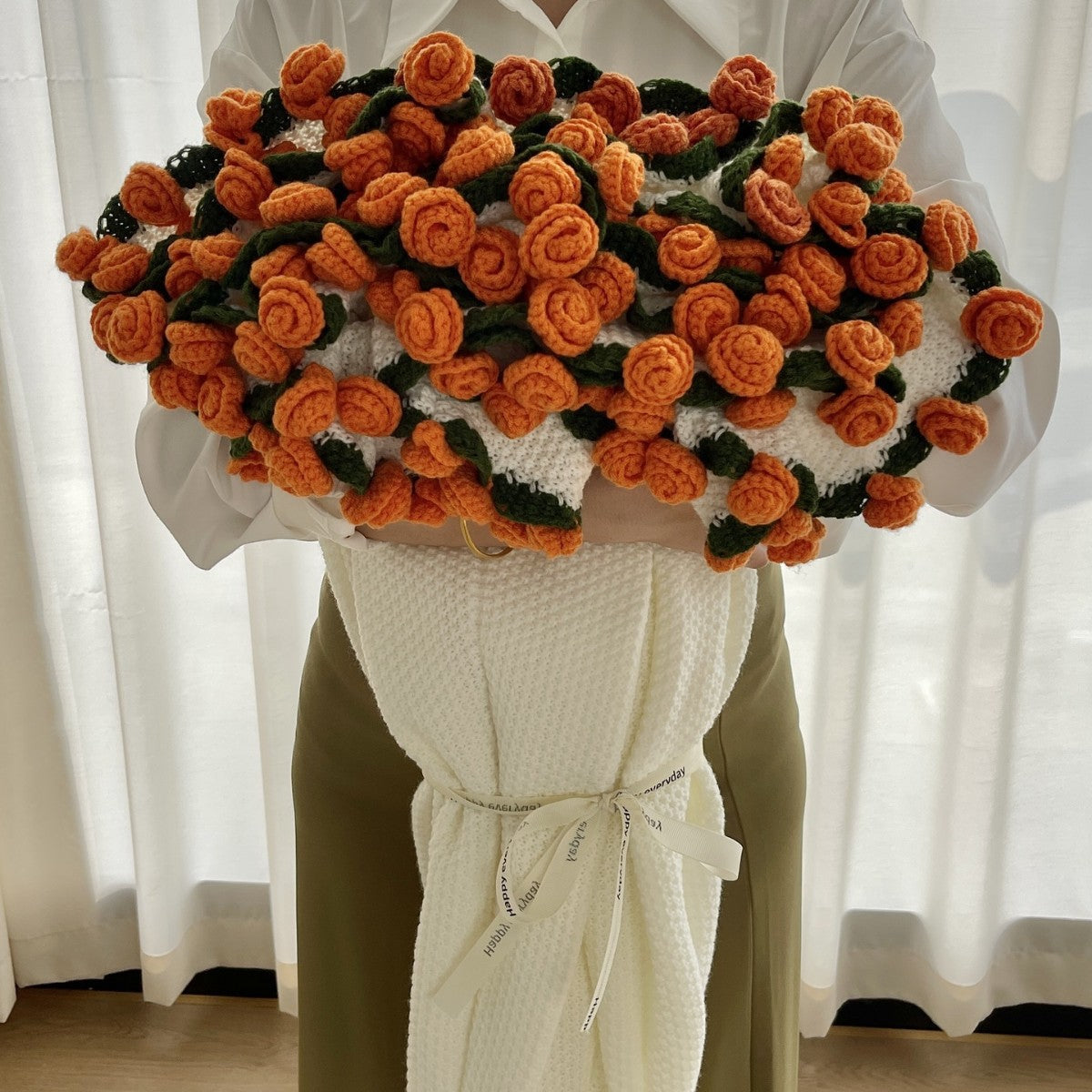 Rose Bouquet Blanket – Handwoven Floral Cozy Decor