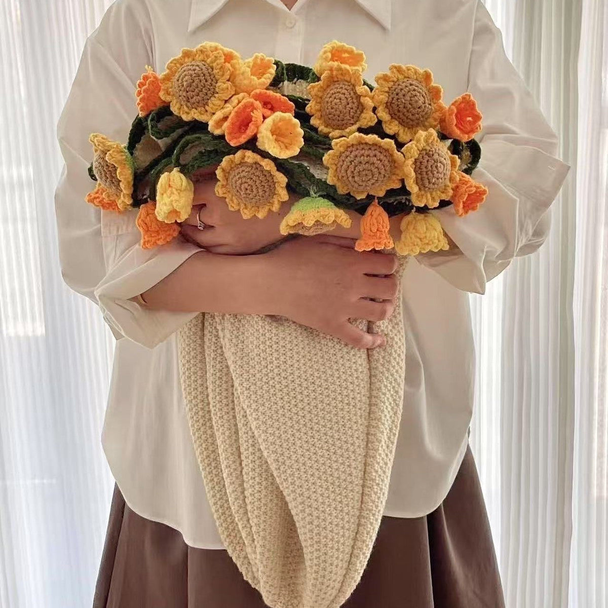 Rose Bouquet Blanket – Handwoven Floral Cozy Decor