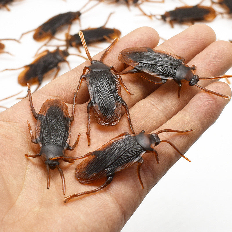 Fake Cockroach Prank Toy for Realistic Surprise Gags