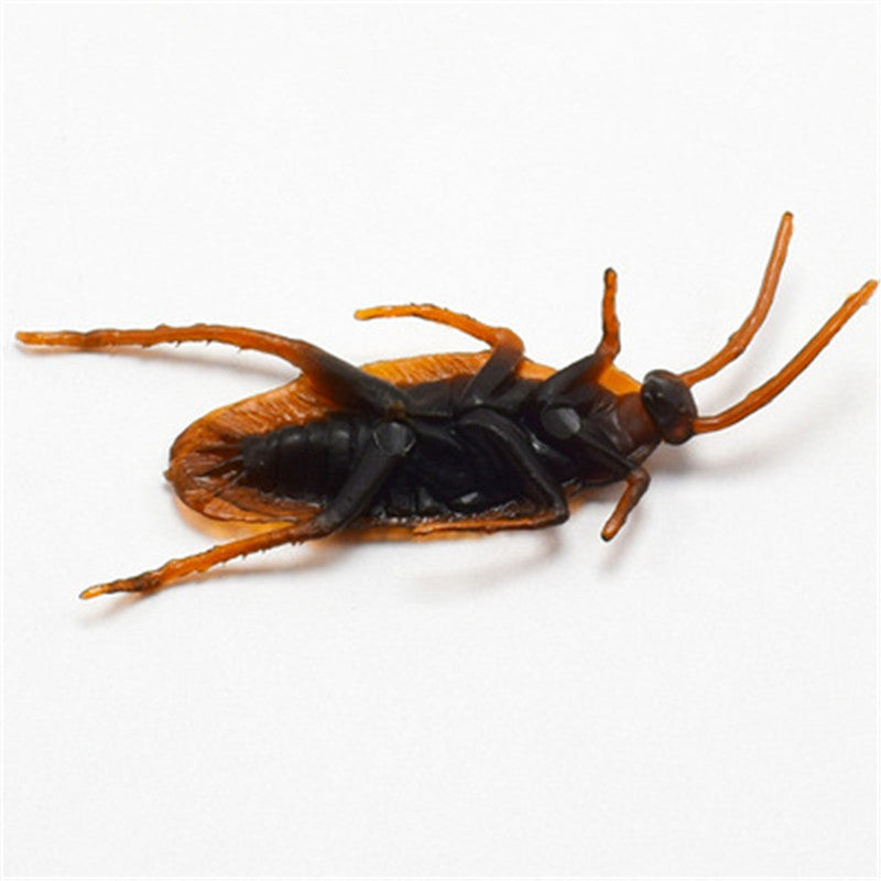 Fake Cockroach Prank Toy for Realistic Surprise Gags