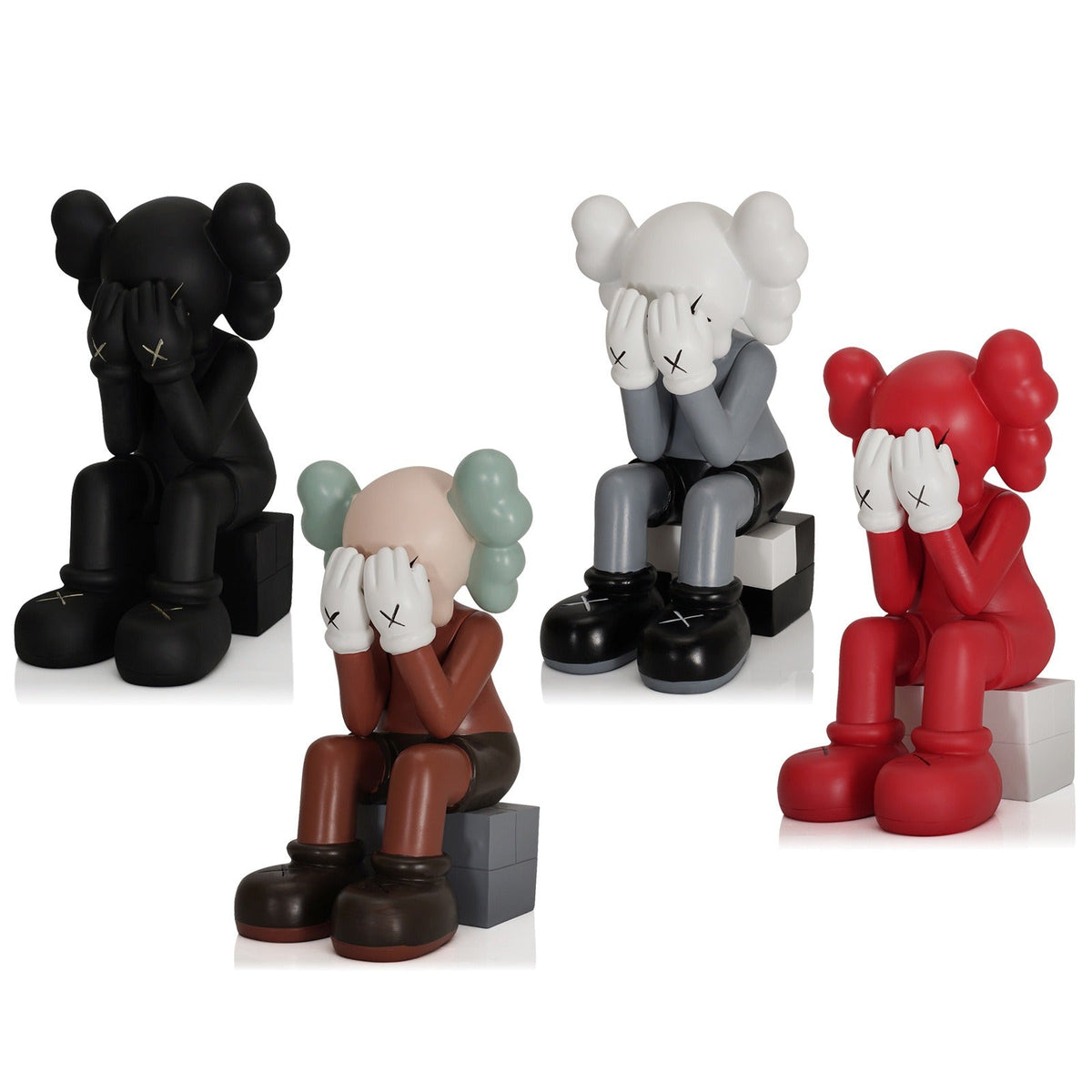 Sitting Bear Resin Figurine for Playful Interiors