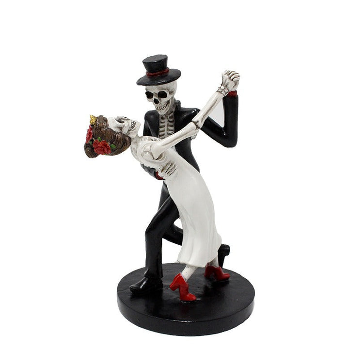 Skeleton Couple Halloween Decor for Spooky Romance