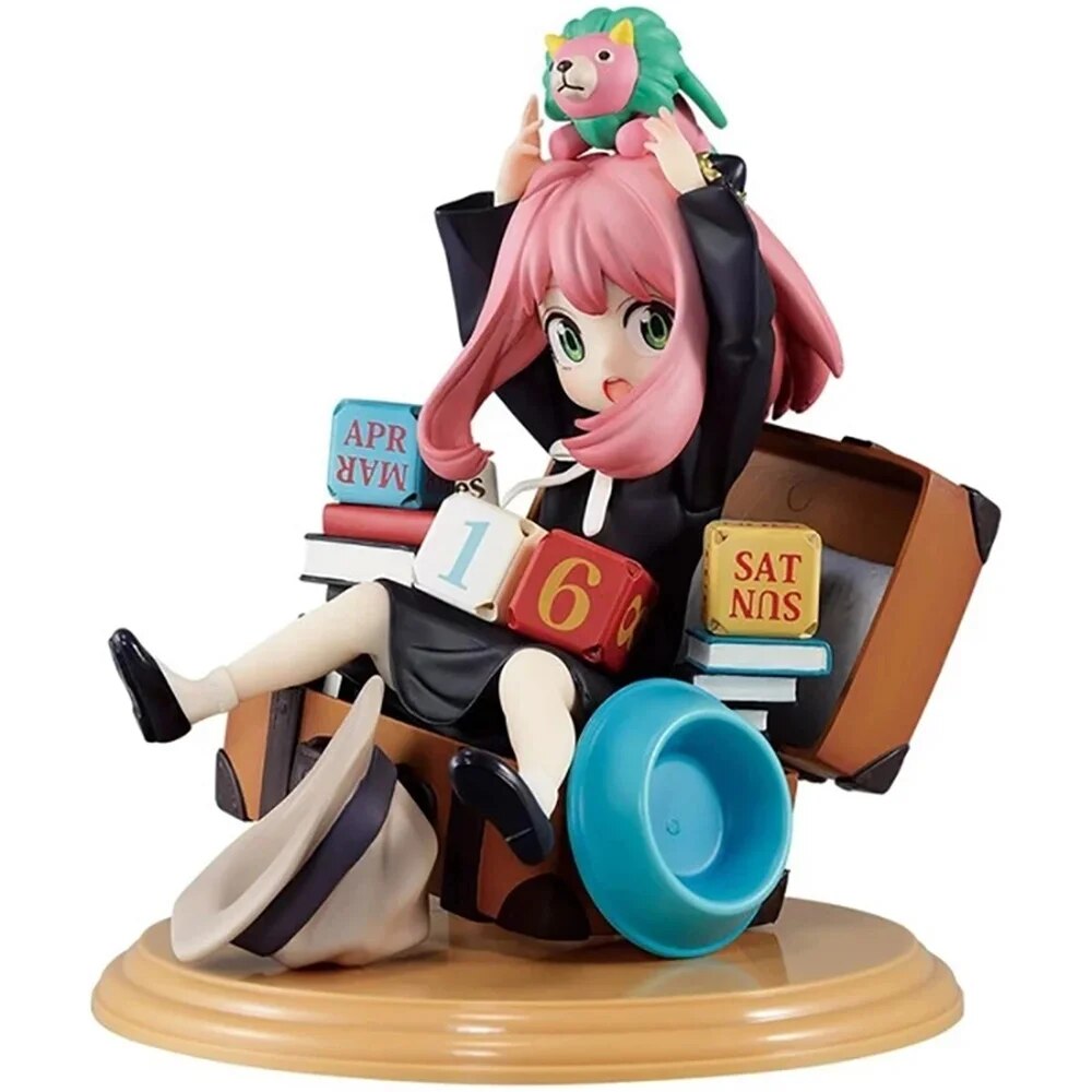Spy x Family Anya Diorama Figure With Bond Display