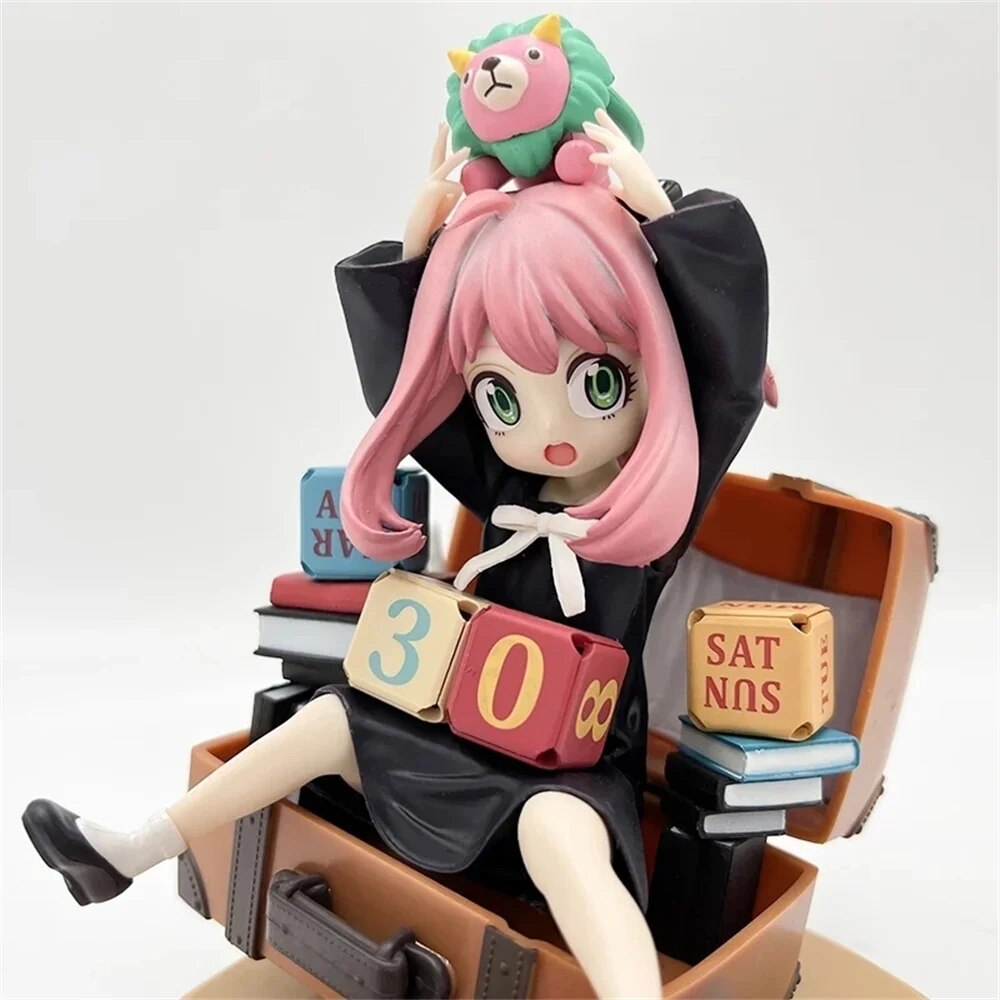 Spy x Family Anya Diorama Figure With Bond Display