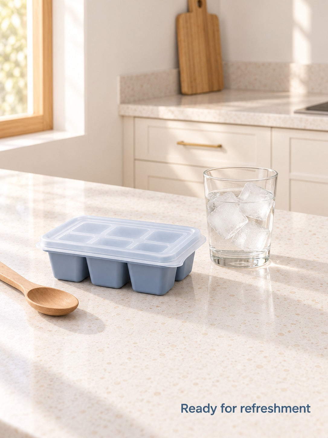 Square Ice Cube Tray with Lid, Stackable 6-Cube Mold