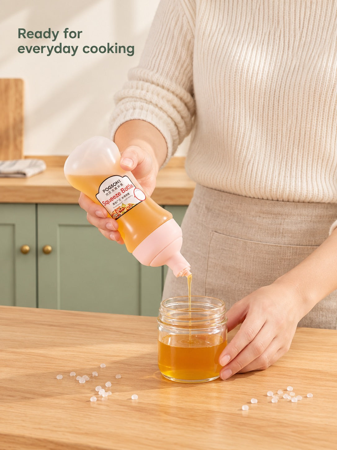 Squeeze Sauce Bottle with Scale for Precise Portions