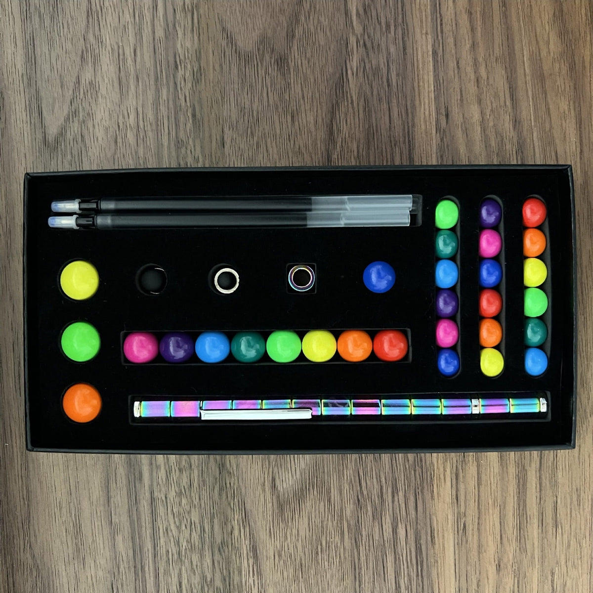 Magnetic Fidget Pen for Creative 3D Shape Building