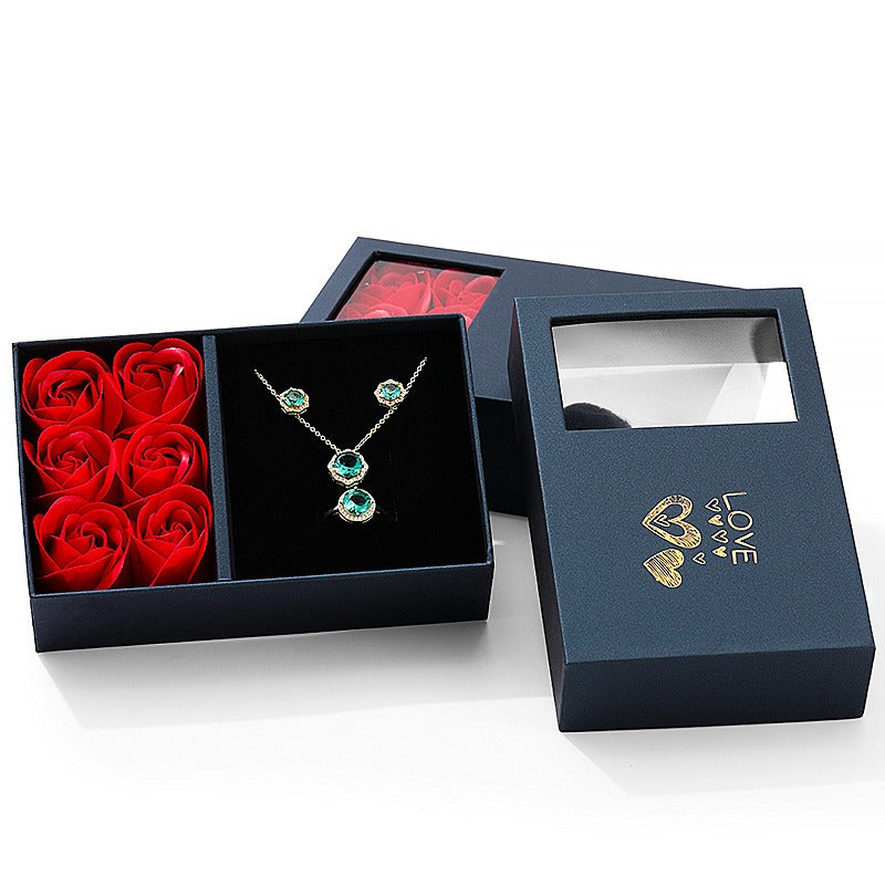 Rose Gift Box With Jewelry Compartment | Luxury Gift