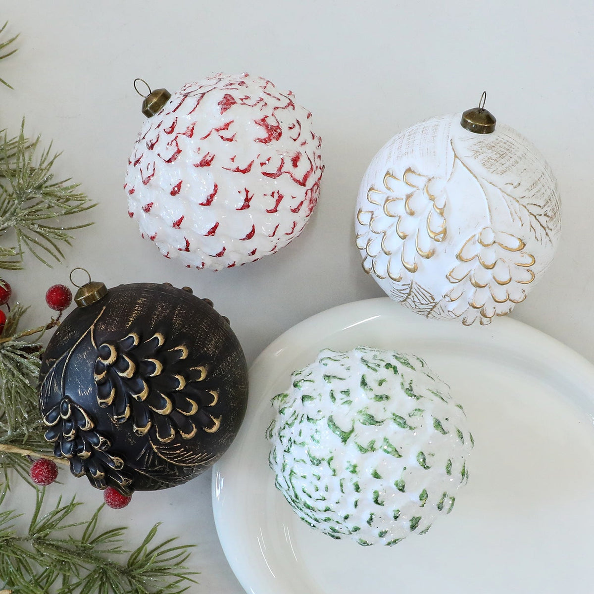 Vintage 10cm Christmas Ornaments for Elegant Trees