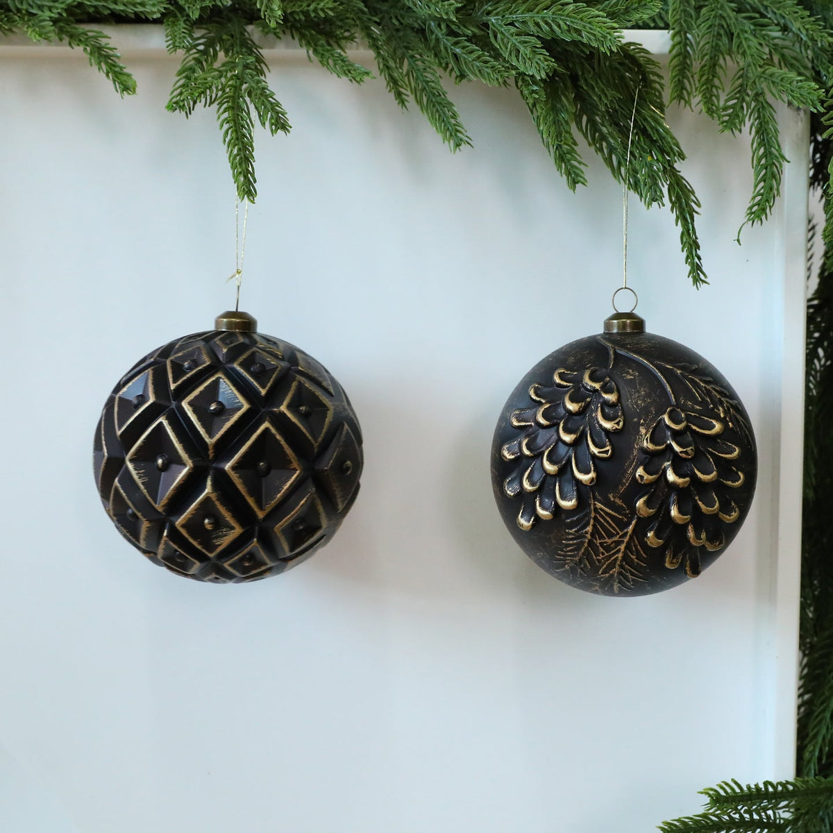 Vintage 10cm Christmas Ornaments for Elegant Trees