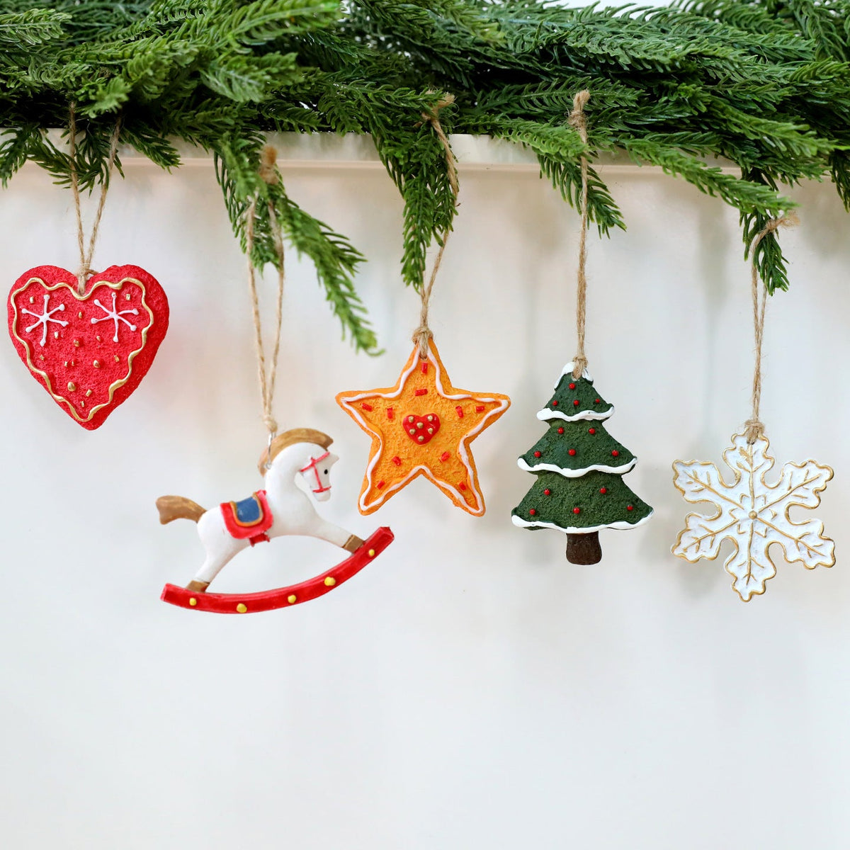 Vintage Christmas Ornaments for a Nostalgic Holiday Tree