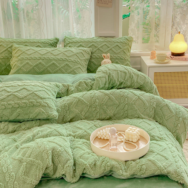Full-Size Winter Flannel Bedding Set for Cozy Warmth
