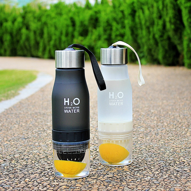 Fruit Infuser Water Bottle 650ml with Citrus Juicer