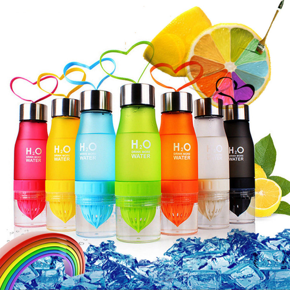 Fruit Infuser Water Bottle 650ml with Citrus Juicer