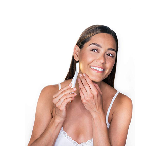 Lighted Dermaplaning Tool for Smooth, Hair-Free Skin