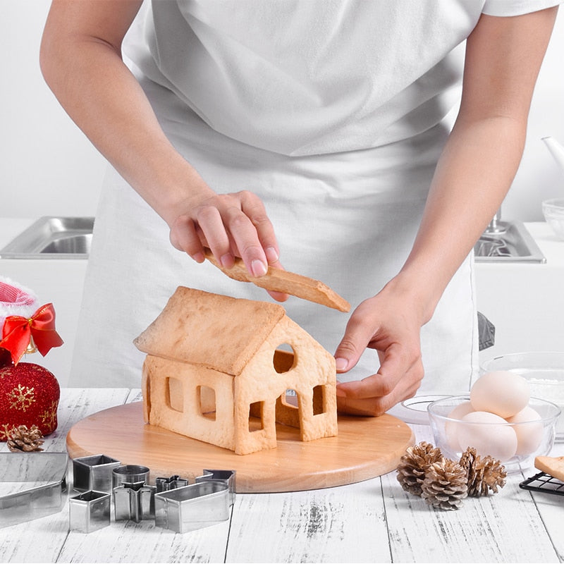 Gingerbread House Cutter Set: Build a Full Holiday House