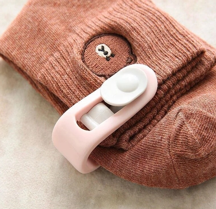 Duvet Cover Clips That Keep Your Comforter in Place