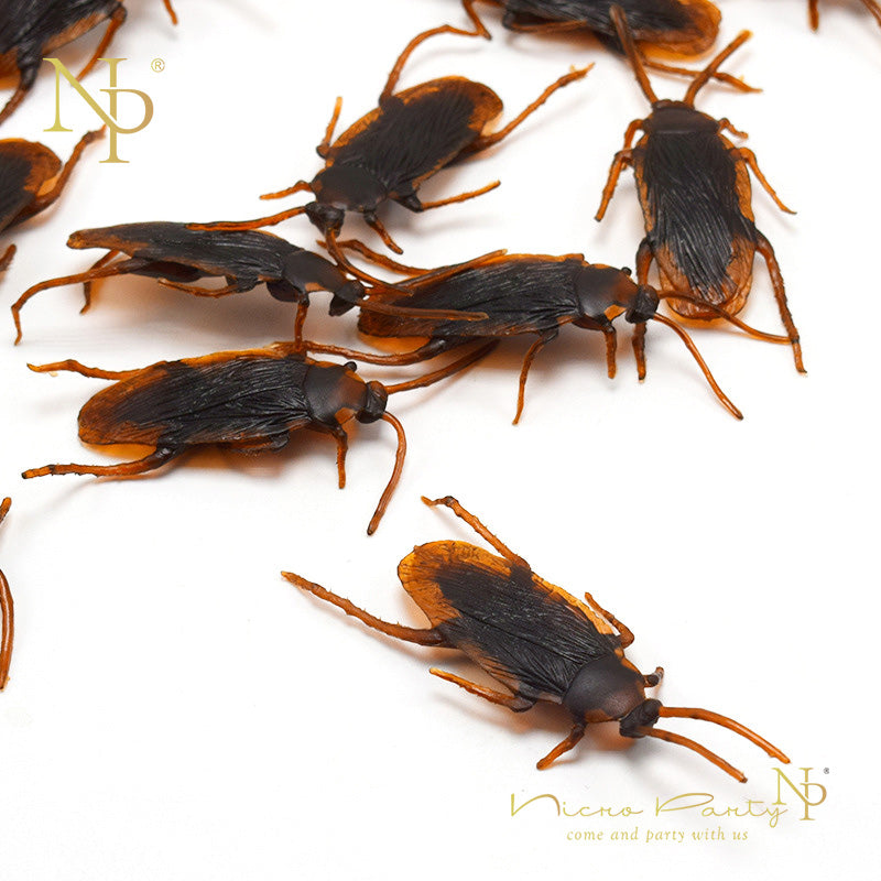 Fake Cockroach Halloween Decorations for Party Pranks
