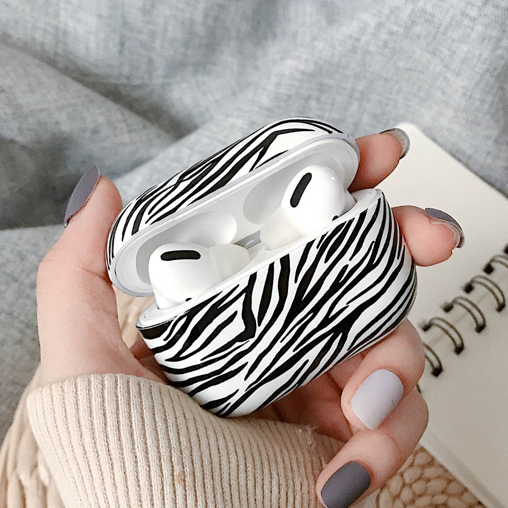 Leopard Print AirPods Pro 2 Case with Wireless Charging