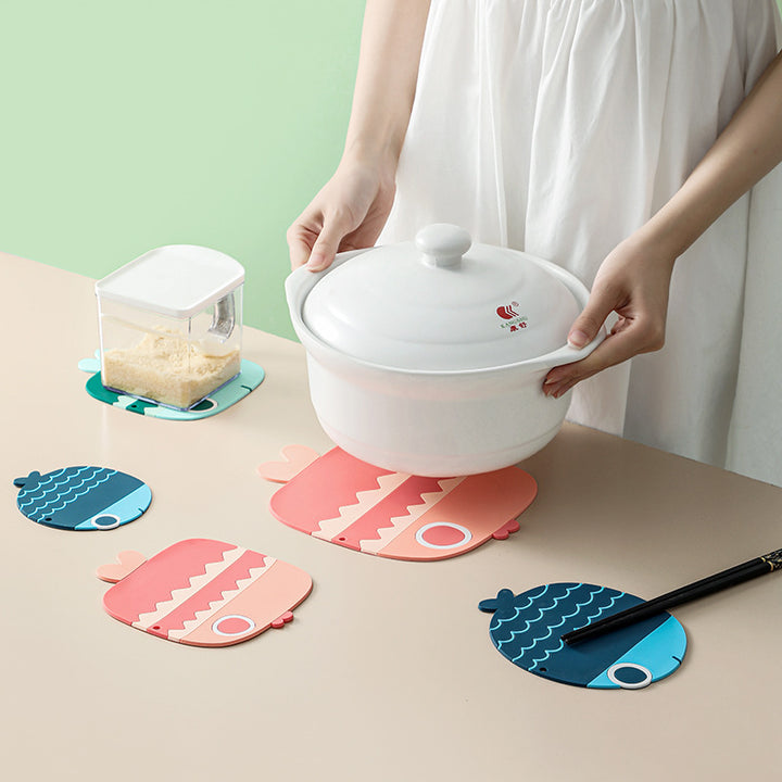 Fish-Shaped Silicone Trivet for Hot Pots & Bowls