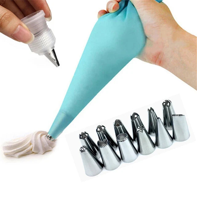 Silicone Piping Bag Set with 12 Stainless Steel Tips