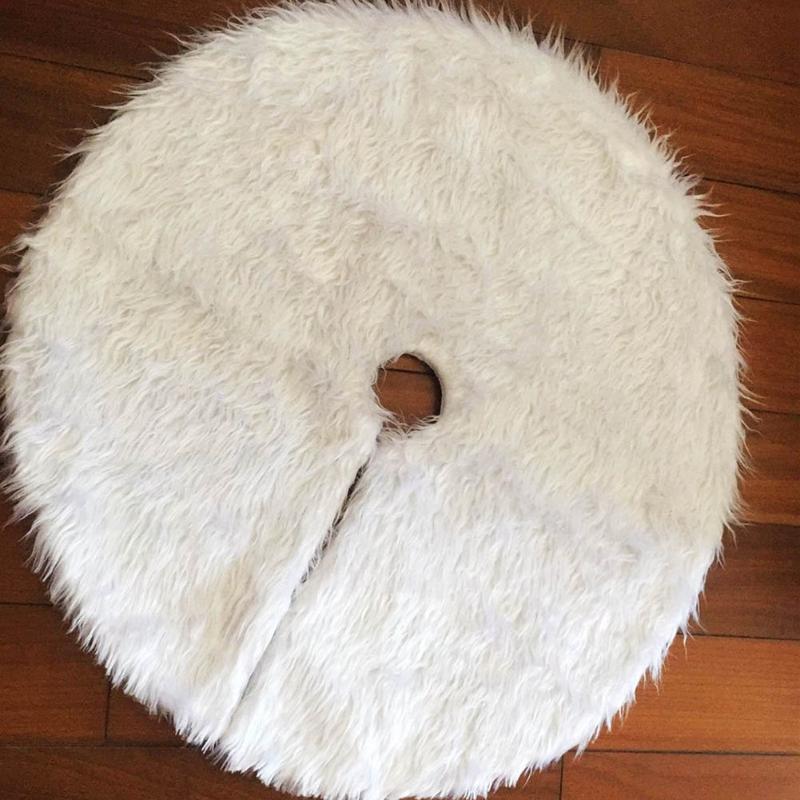 Faux Fur Christmas Tree Skirt for Cozy Holiday Decor