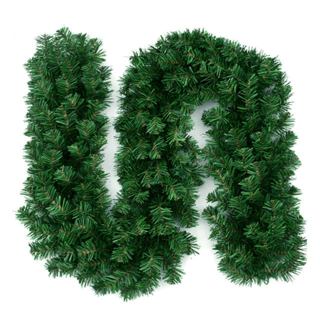 2.7m Artificial Christmas Garland for Lush Holiday Decor