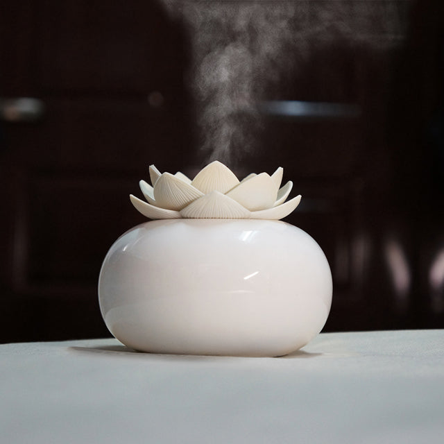 Ceramic Lotus Ultrasonic Aroma Diffuser for Calm Rooms