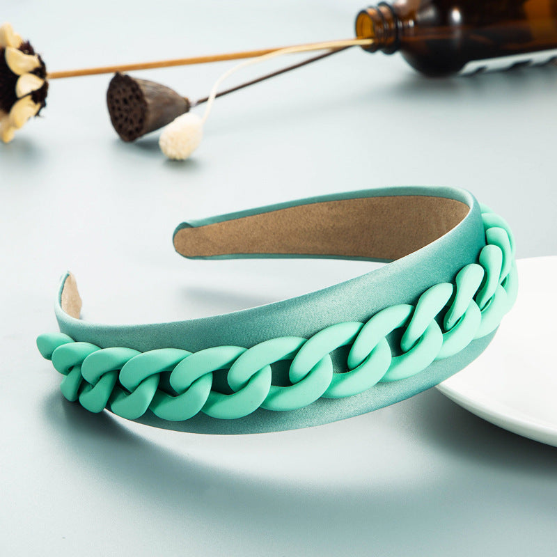 Wide-Brimmed Chain Headband for Playful Colorful Style