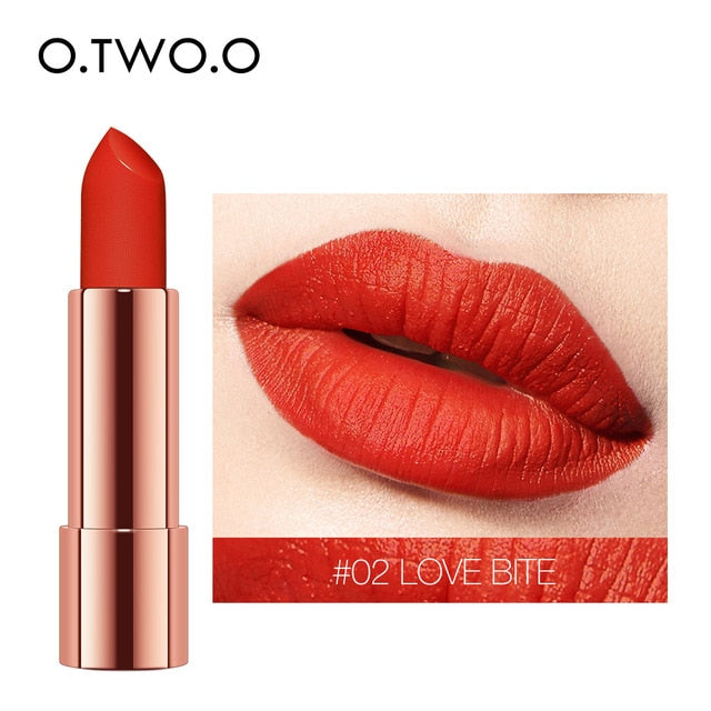 Matte Lipstick Velvet Finish in 12 Expressive Shades