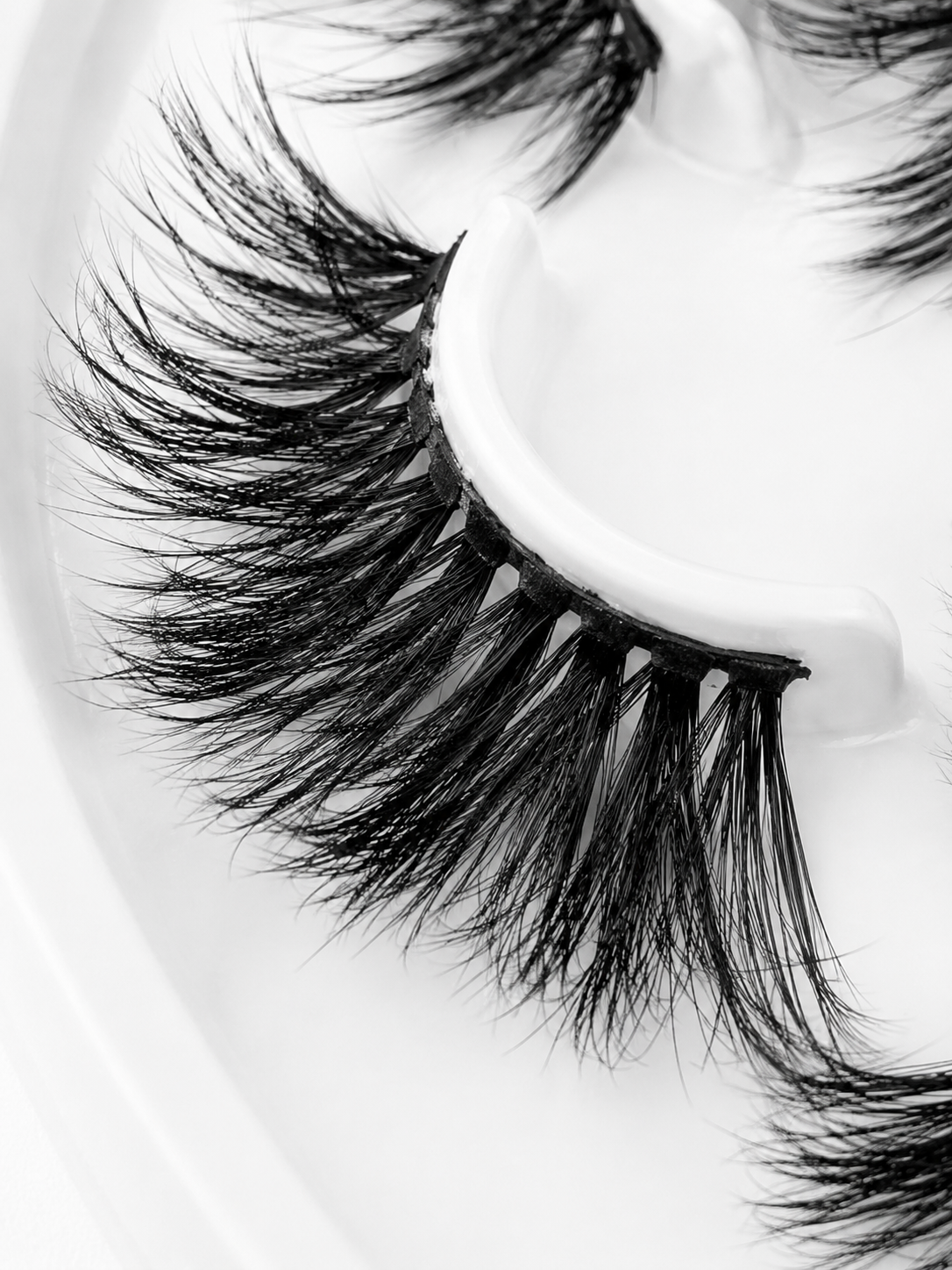 3D Mink False Lashes 25mm — 7 Pairs Wispy Set