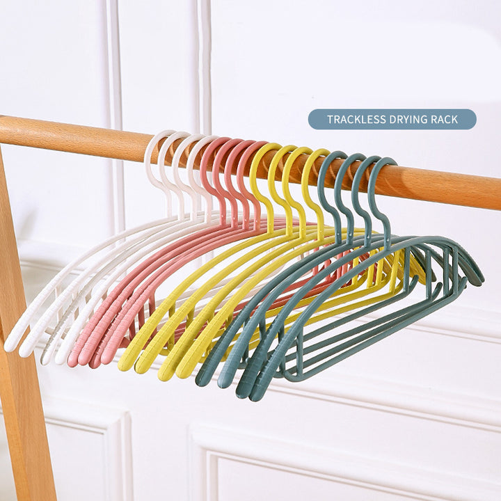 Non-Slip Wide Shoulder Plastic Clothes Hangers for Dorms