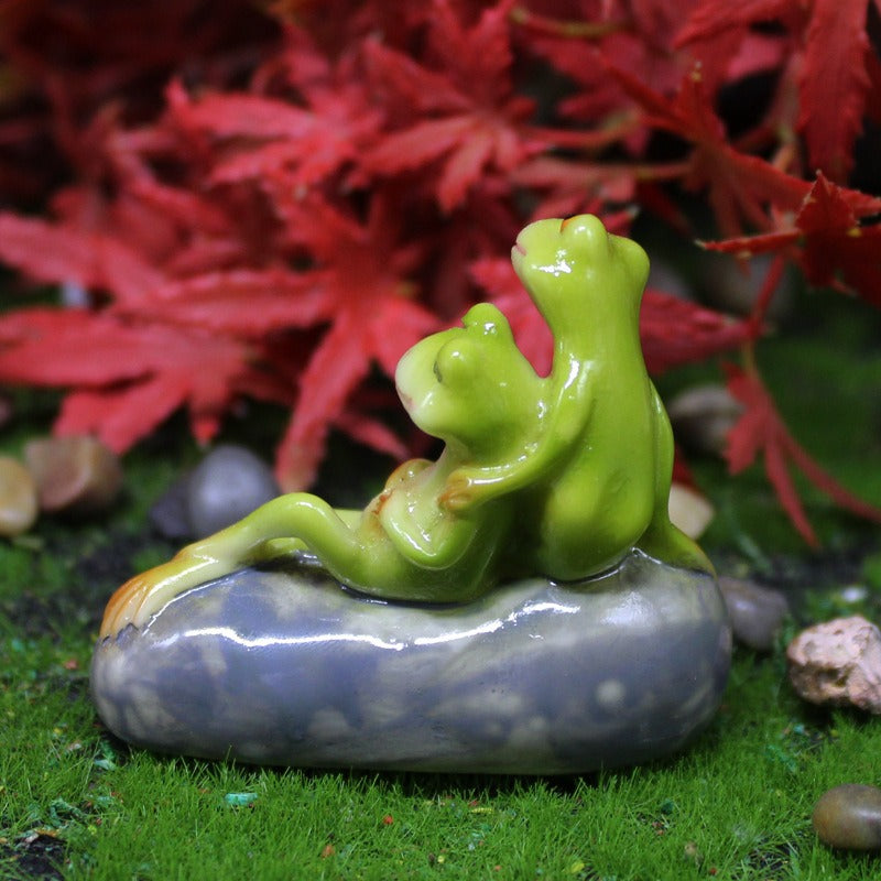 Miniature Frog Couple Figurine for Fairy Garden Decor