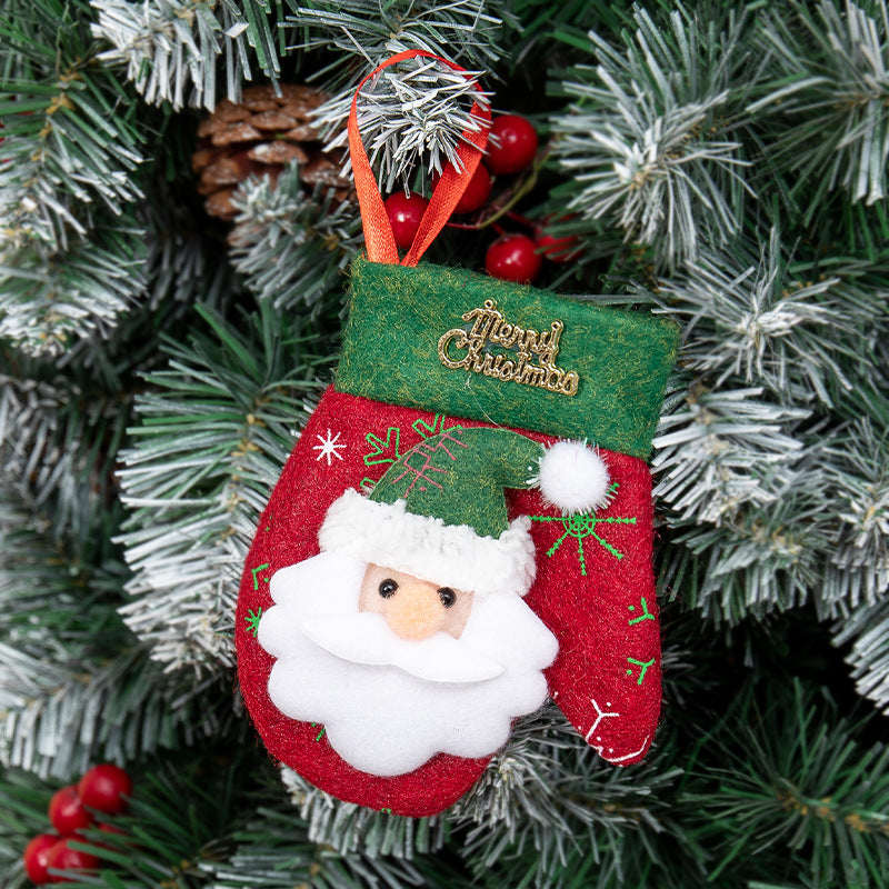 Mini Christmas Stocking Ornaments for Cozy Displays