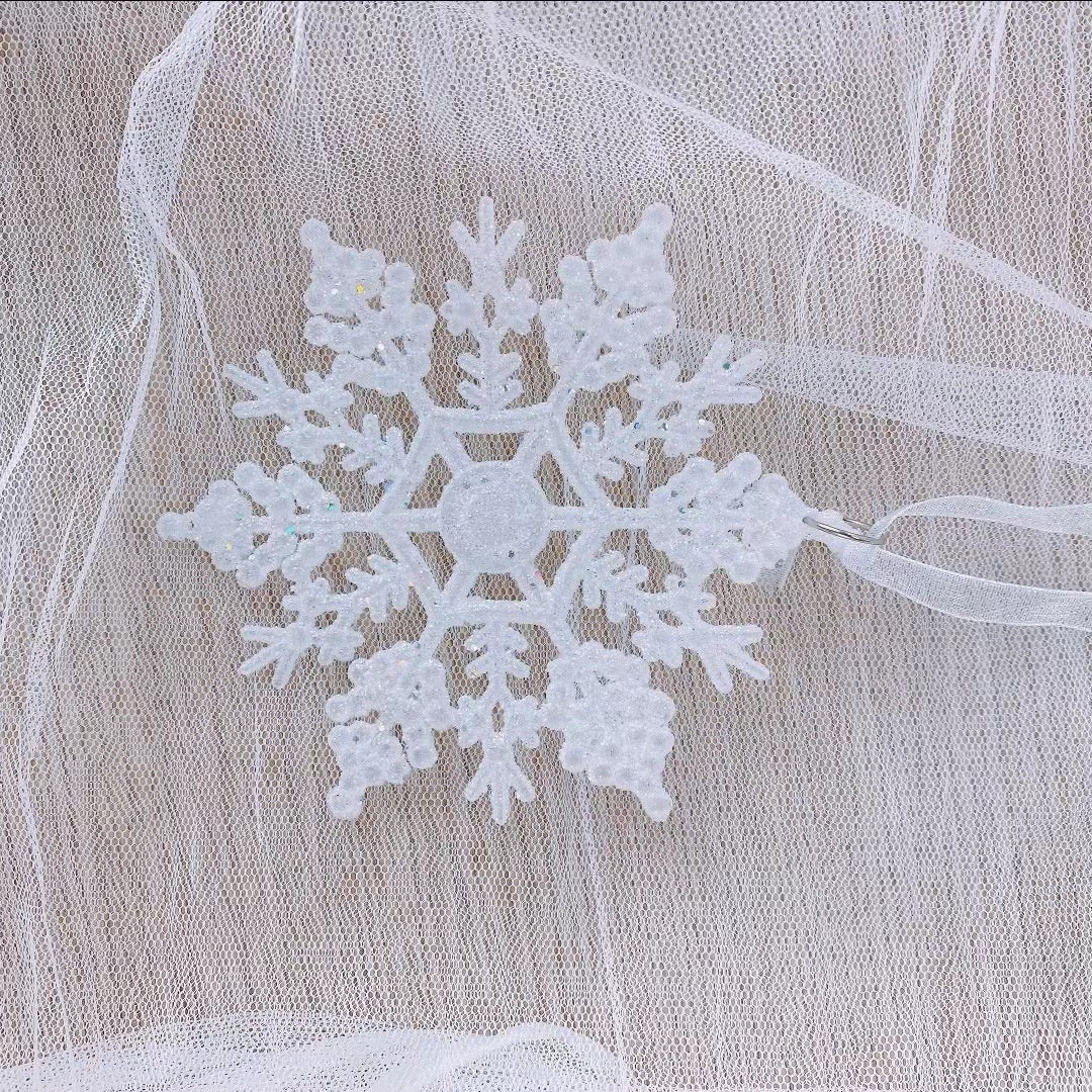 Christmas Tree Ornaments for Elegant Snowy Sparkle